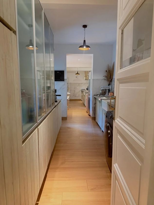 Así es la casa renovada de Agostina Scioli: diseño, luz natural y estilo moderno.