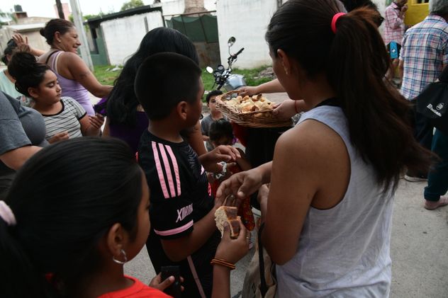 Un grupo de niños en un comedor de la ciudad de Córdoba.