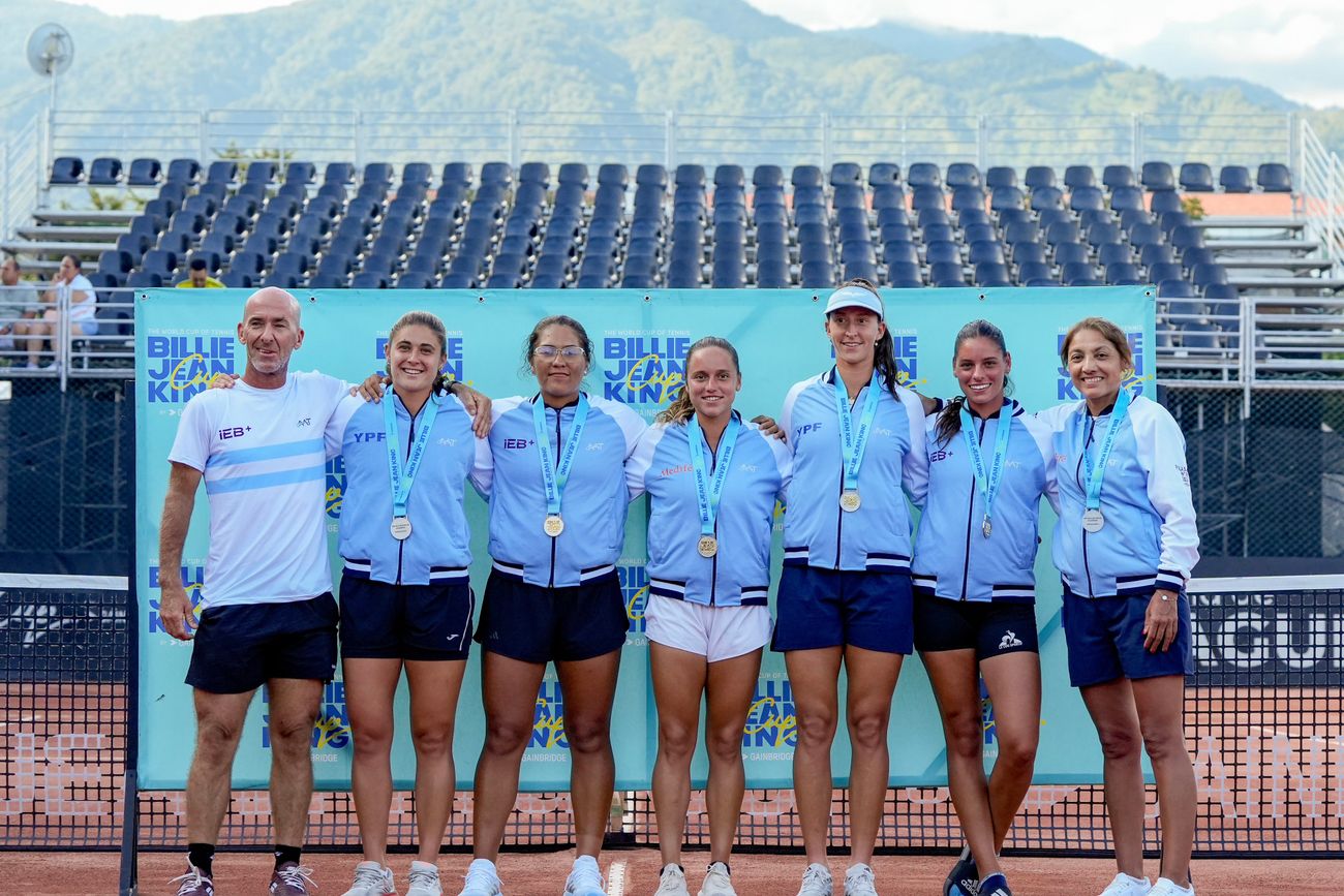 La selección argentina femenina de tenis venció a Ecuador y clasificó a playoffs de la Billie Jean King Cup.