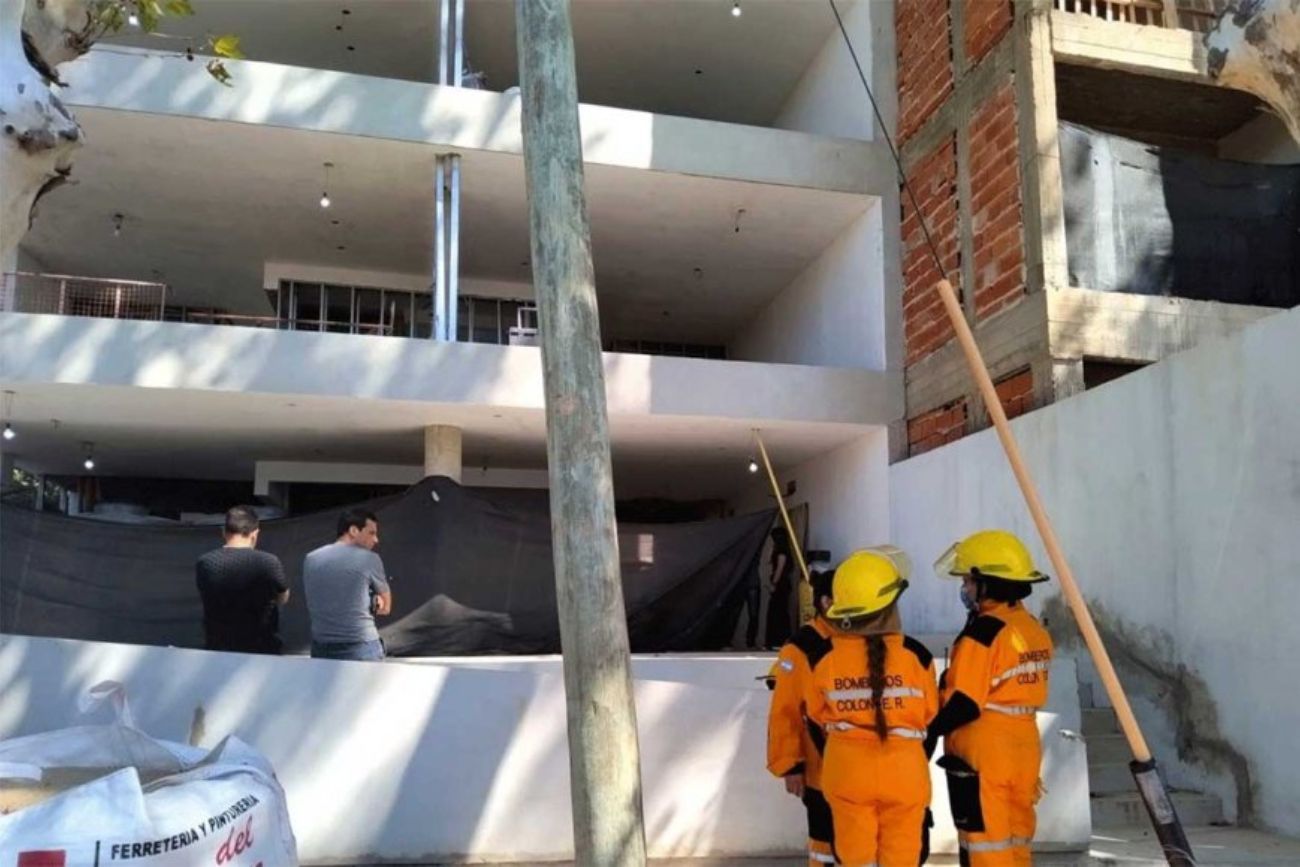 Hallaron el cuerpo de un albañil oculto dentro de una pared en una obra de Entre Ríos