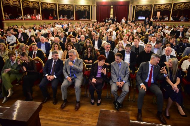 Acto homenaje por el 83° aniversario del Levantamiento del Gueto de Varsovia. Melodías de memoria: el cine y la Shoá en el teatro San Martín Con la participación de la Orquesta Académica del Teatro del Libertador dirigida por Damián Mahler
