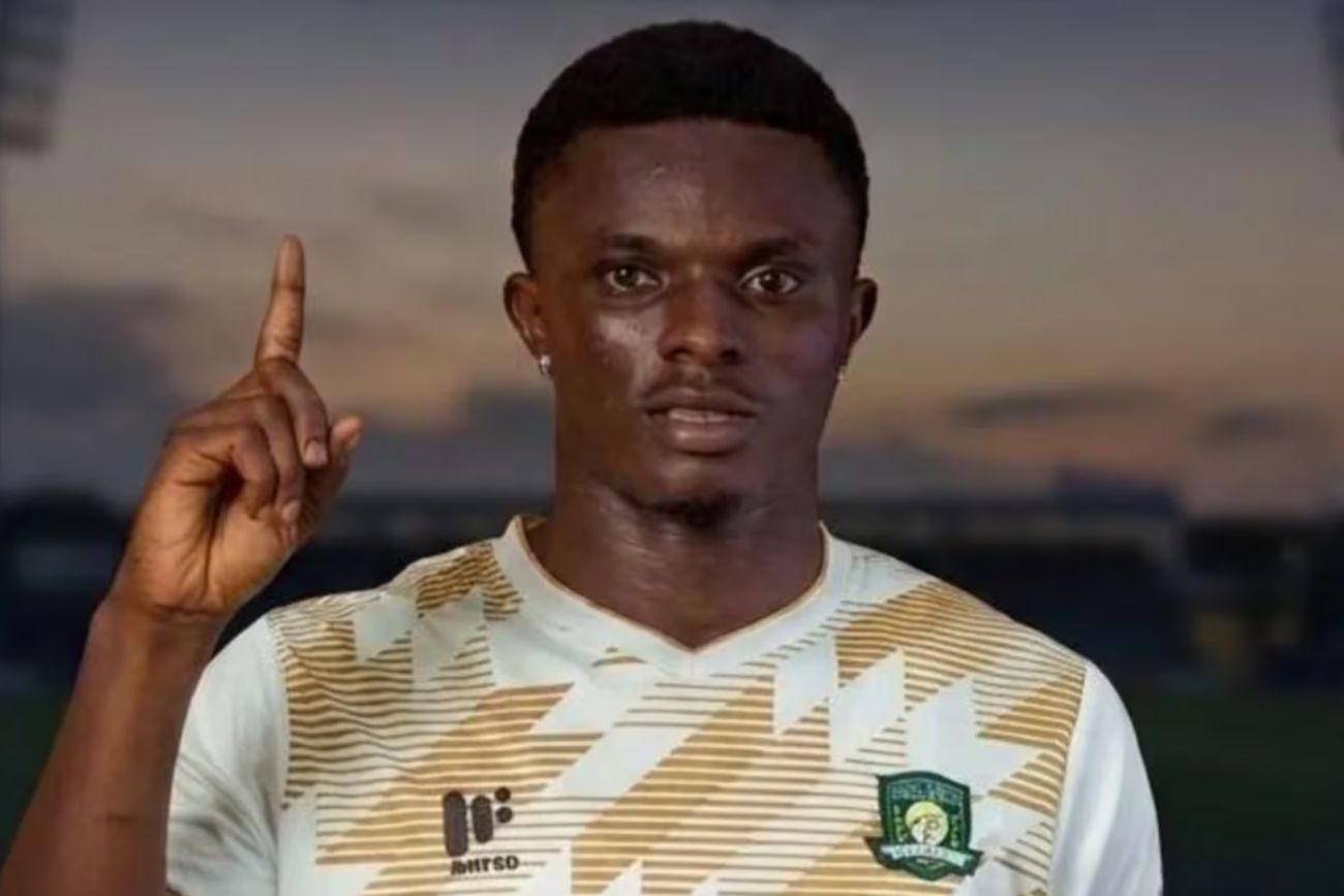 Murió un futbolista de 20 años tras ser baleado en un asalto al micro de su equipo en Ghana