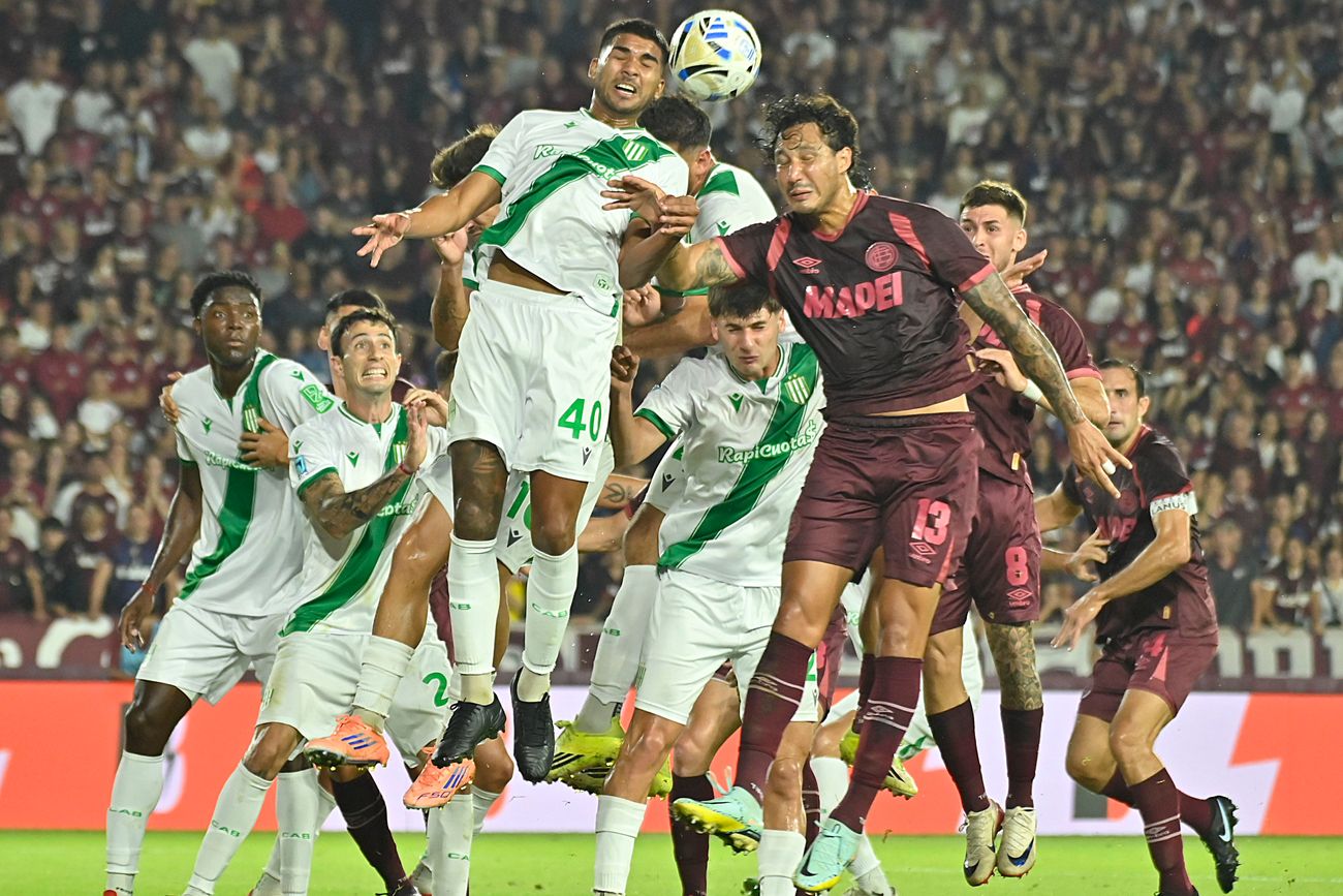 Lanús y Banfield se enfrentaron en la Fortaleza. 