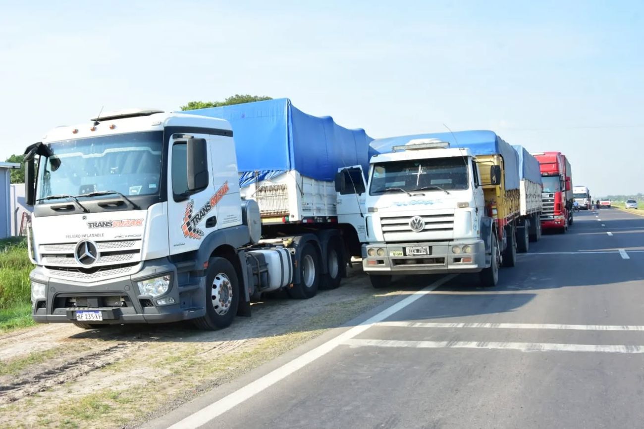 Fracasó la negociación en Córdoba y el conflicto en el transporte de granos sigue sin resolución