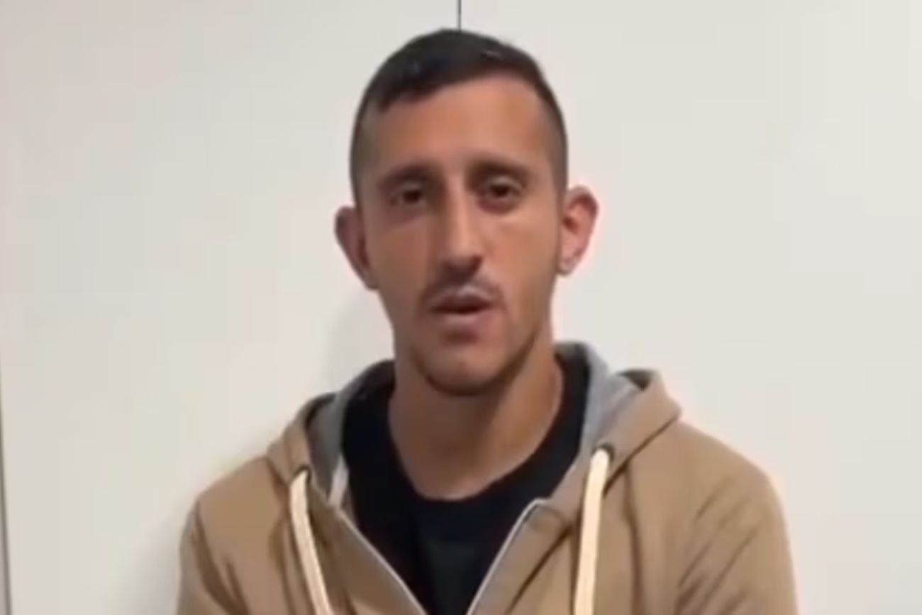 "Estoy arrepentido": habló el futbolista de Gimnasia de Jujuy que fue detenido por gritar "bomba" en un avión