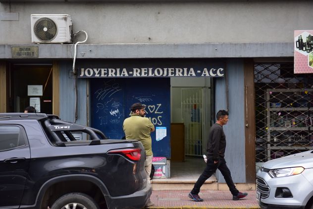Boquete: se llevaron una caja fuerte llena de joyas y oro por un hueco en una pared de una playa de estacionamiento. (Javier Ferreyra)