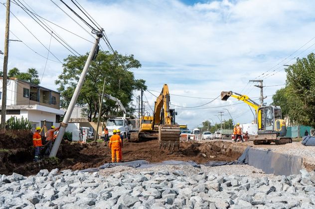 La obra en avenida Bodereau avanza mediante numerosos frentes de obra. (Gobierno de Córdoba)