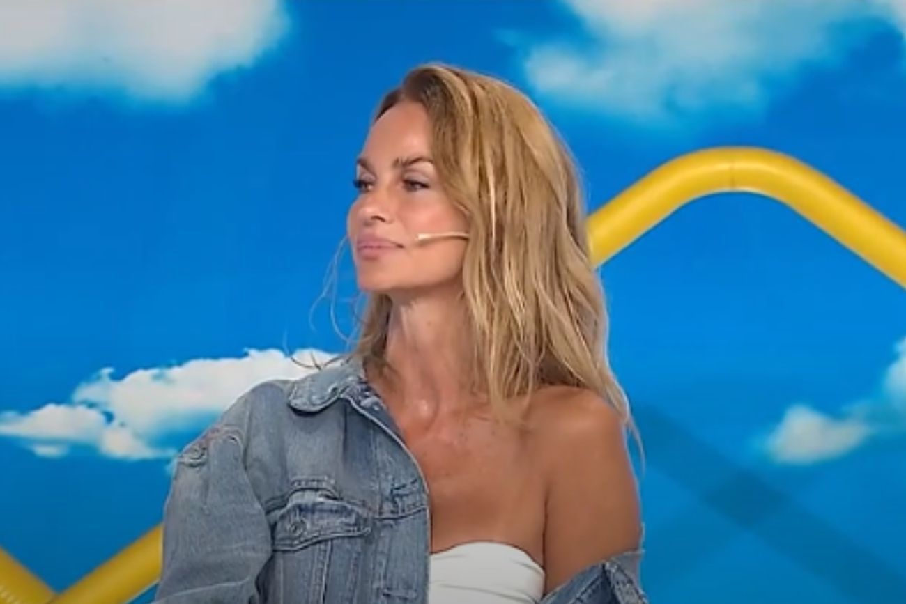 Sabrina Rojas en Intrusos.