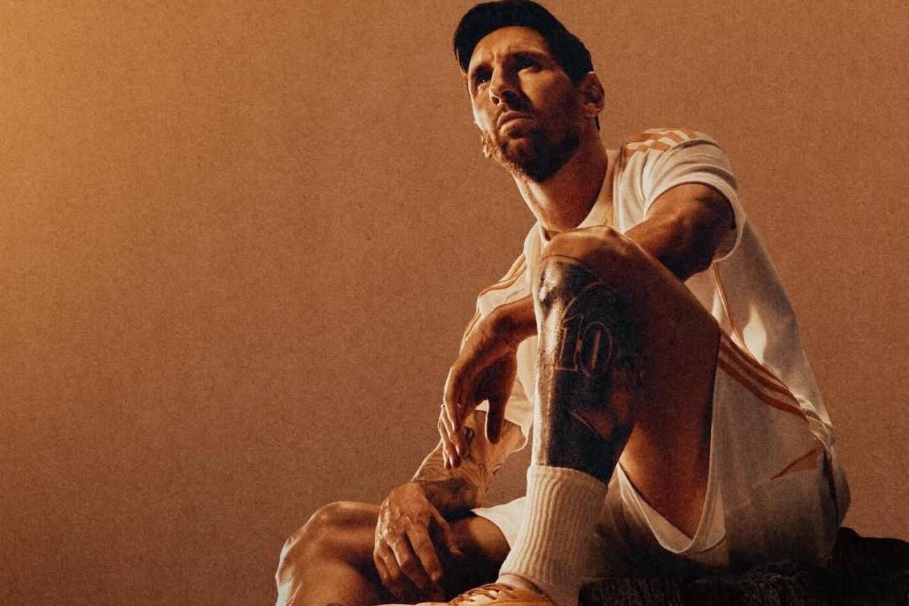 Messi y Adidas presentaron los botines que usará el capitán en el Mundial: "La hora dorada"
