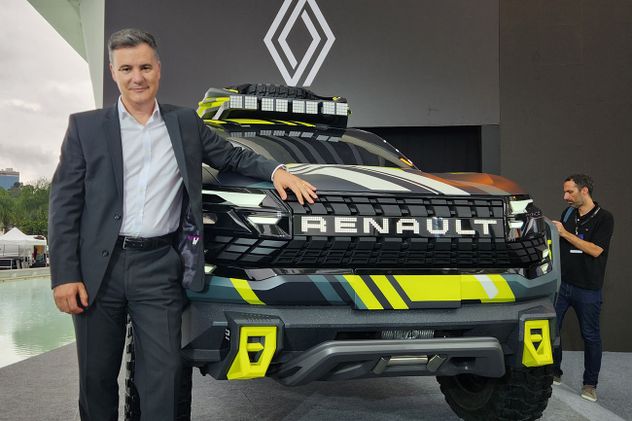 Pablo Sibilla, presidente de Renault Argentina, en la presentación del concept en 2023. En esa oportunidad, se dijo que el nombre definitivo de la camioneta cordobesa no sería Niagara.