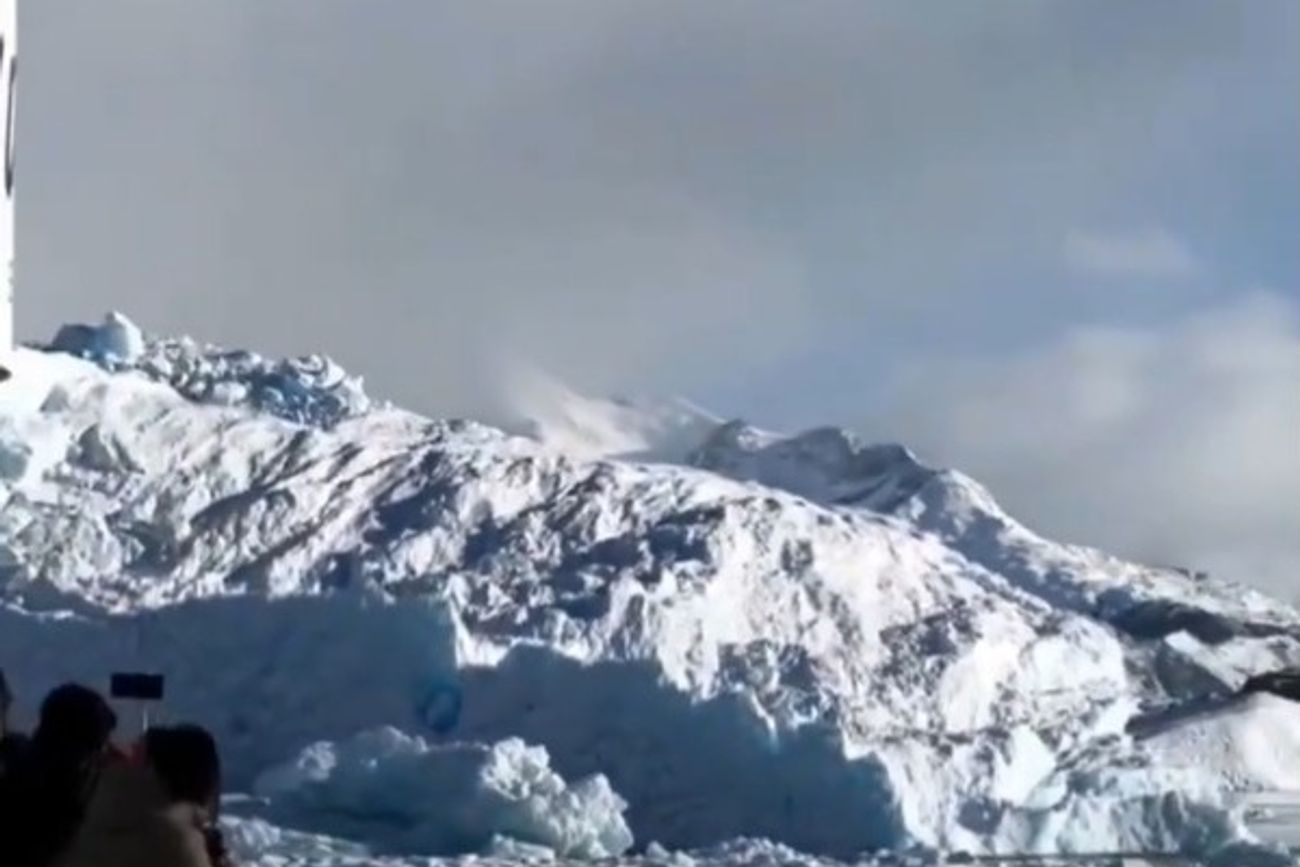 El impactante giro de un iceberg en el glaciar Upsala, en Tierra del Fuego. 