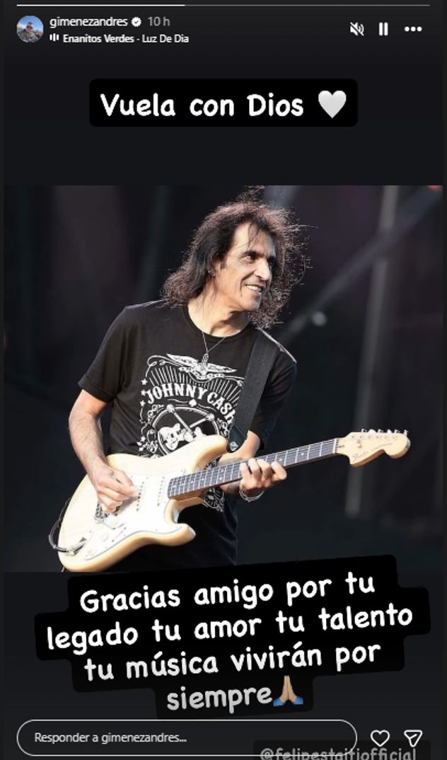 Los músicos despiden a Felipe Staiti.