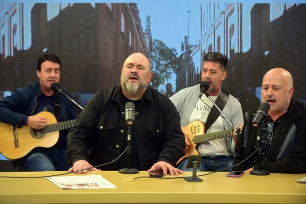 El grupo 5 Sentidos en el Streaming de La Voz en Vivo, cumpliendo 30 años de trayectoria.