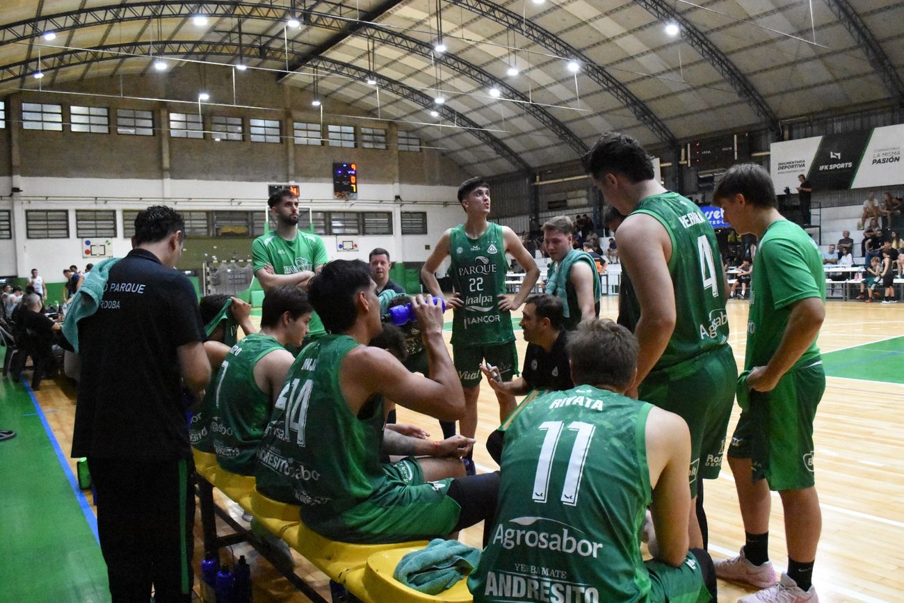 Barrio Parque, dirigido por Cristian Colli, superó a Comunicaciones de Mercedes en el inicio de los octavos de final de la Liga Argentina. (Prensa Barrio Parque)