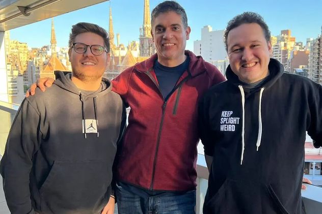 El cordobés Thomas Vadora, (primero de la izquierda), junto a sus socios Fernando Llaver y Carlos Caldart, fundadores de Splight. (La Voz/Archivo)