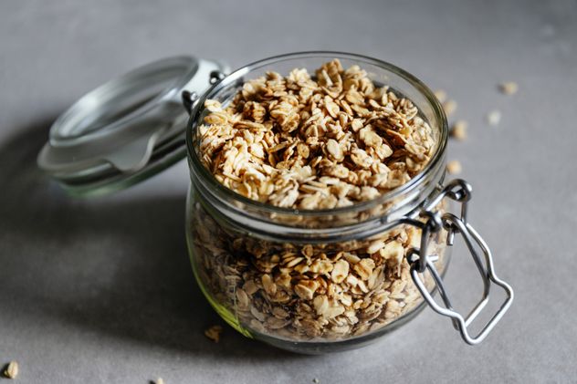 Granola casera: todos los tips para que te quede como la comprada, pero más saludable.