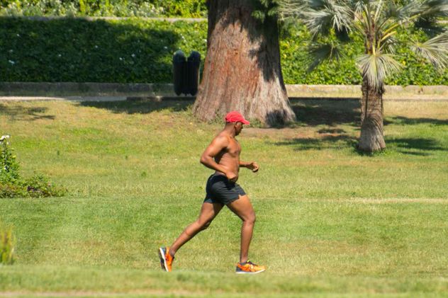 El auge del running es una excelente noticia para la salud, pero trae una consecuencia inesperada: las lesiones. 