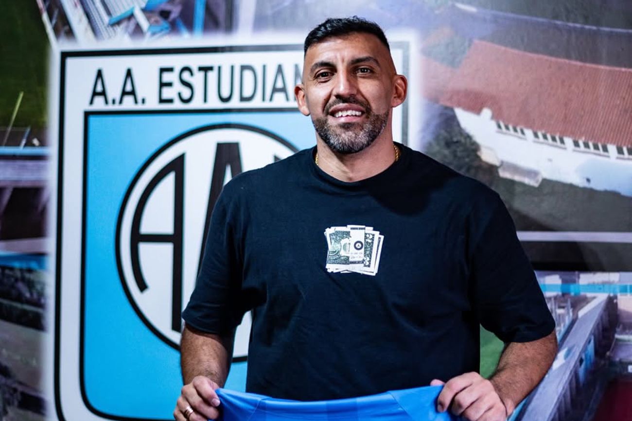 Ramón Ábila, delantero de Estudiantes RC.