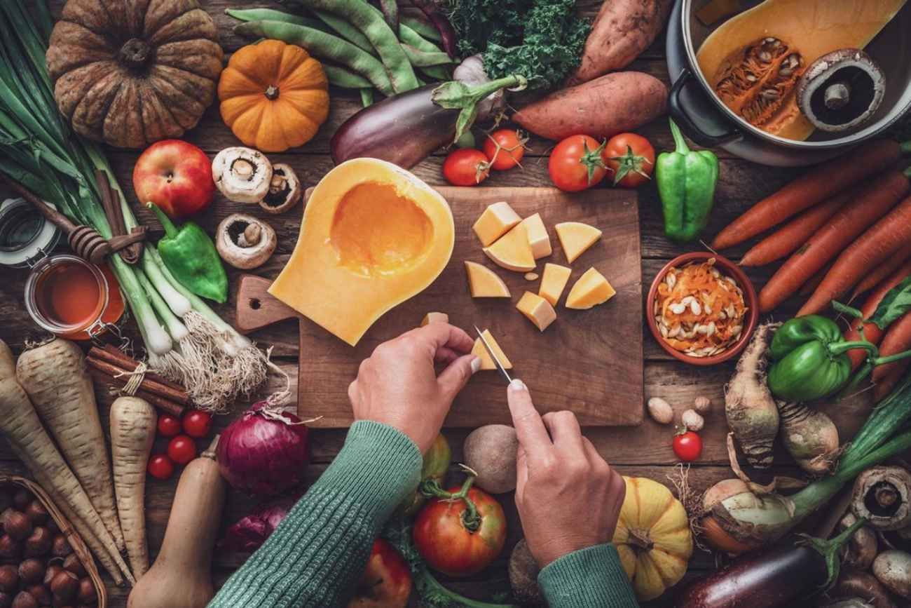 Los alimentos de otoño se caracterizan por ser reconfortantes y ricos en nutrientes para reforzar el sistema inmunológico ante el frío.