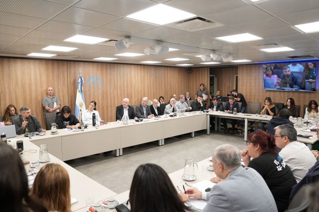 La Comisión de Defensa del Consumidor debatió proyectos sobre desendeudamiento familiar