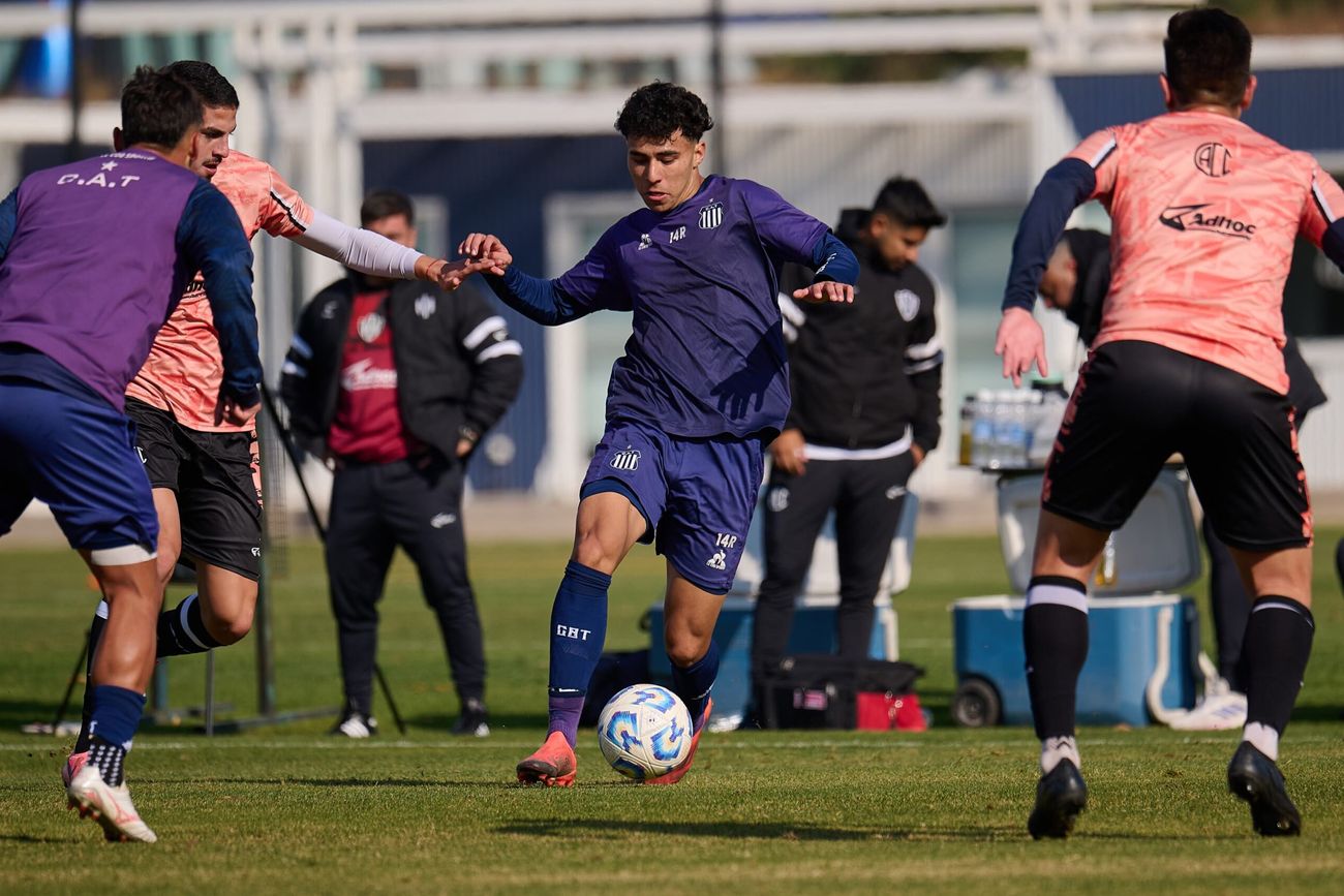 Joaquín Salas. Talleres recibe a Gimnasia y Esgrima de Mendoza, este miércoles en el Card.