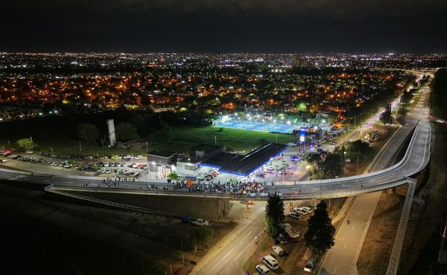 Llaryora inauguró el altonivel de Valle Escondido. (Gobierno de Córdoba)