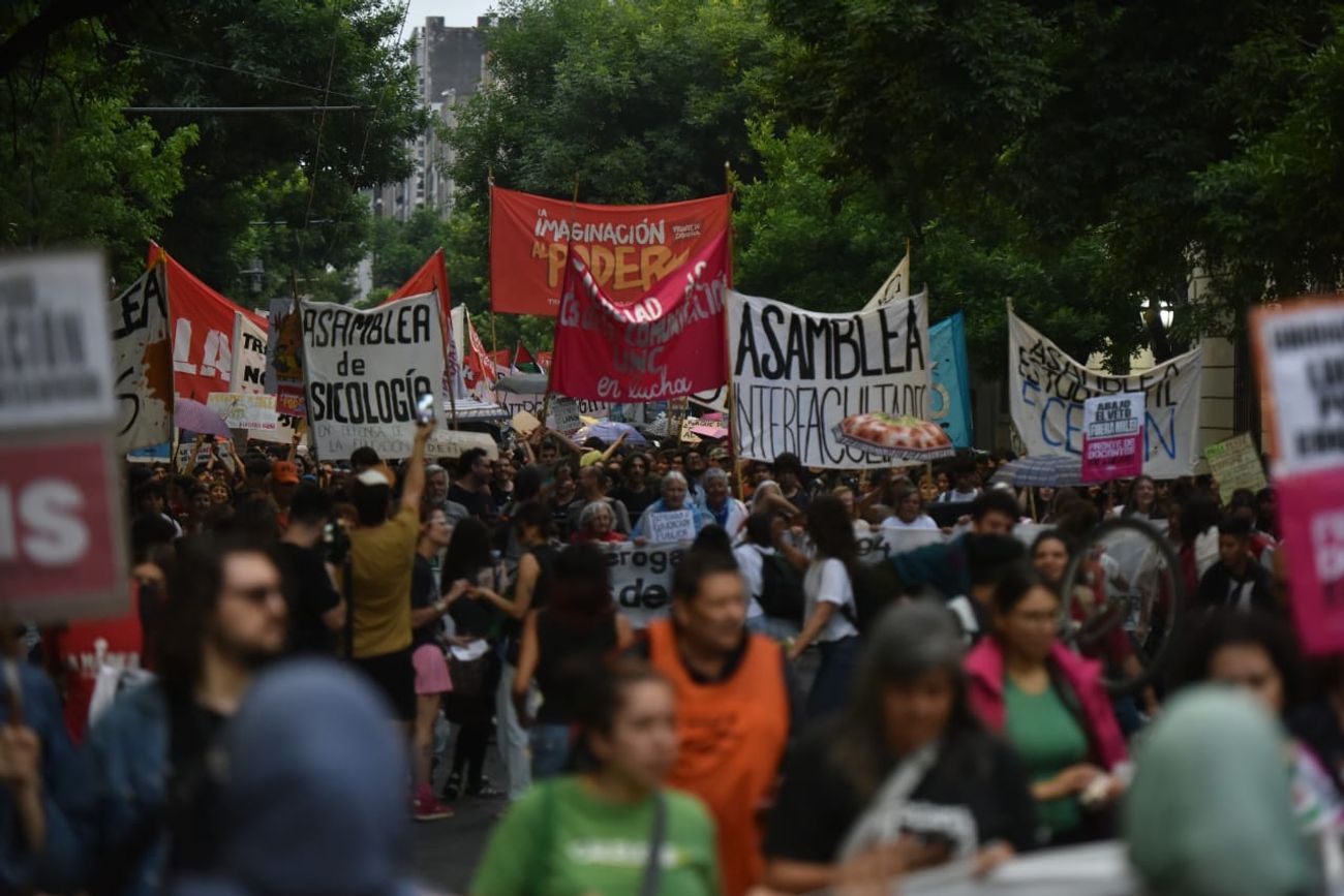 Marcha universitaria en Córdoba del 2024. Manifestaron en la provincia contra las medidas de Javier Milei tras el veto a la ley de financiamiento. 