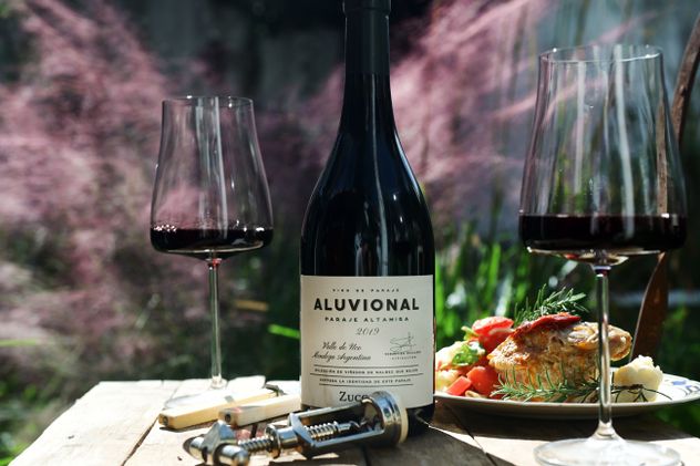 Día del malbec. En Argentina se festeja el 17 de abril el día de esta emblemática cepa. Aluvional Familia Zuccardi 