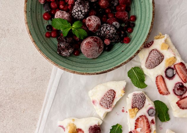 Tres postres saludables ideales para tener el freezer y combatir el antojo de dulce.
