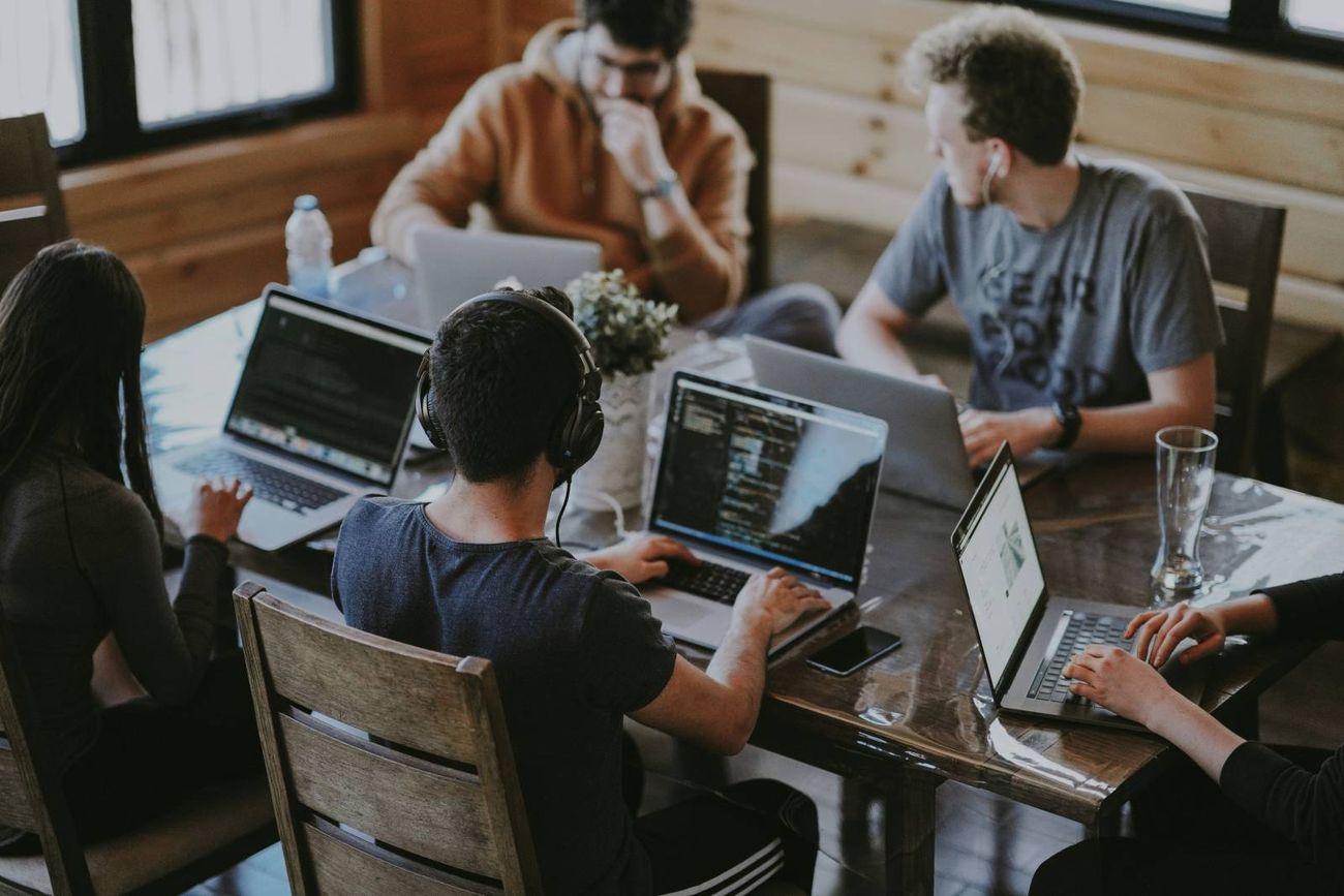 La industria del capital emprendedor en Argentina generó inversiones por más de US$ 412 millones de dólares en empresas de base tecnológica (startups) en 2024 en Argentina (Foto Unsplah)