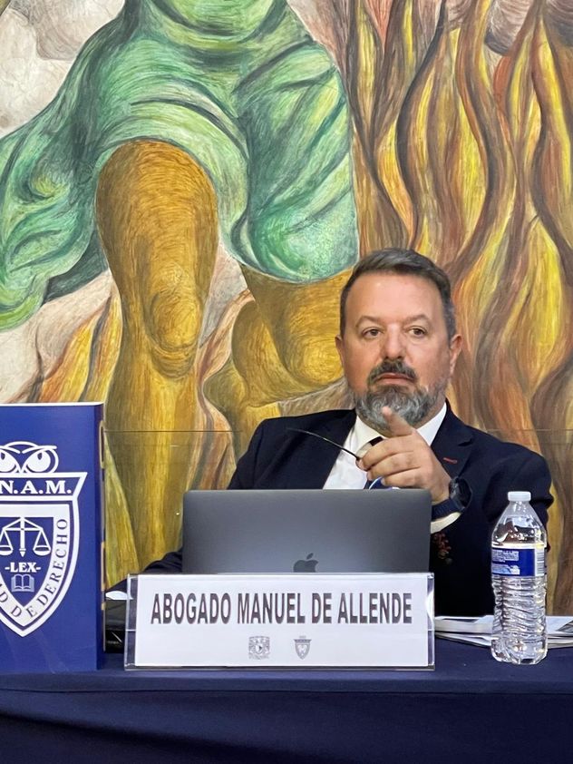 Defensor. Manuel de Allende defiende a Juliana Companys junto con Facundo Cortés Olmedo. (Archivo)