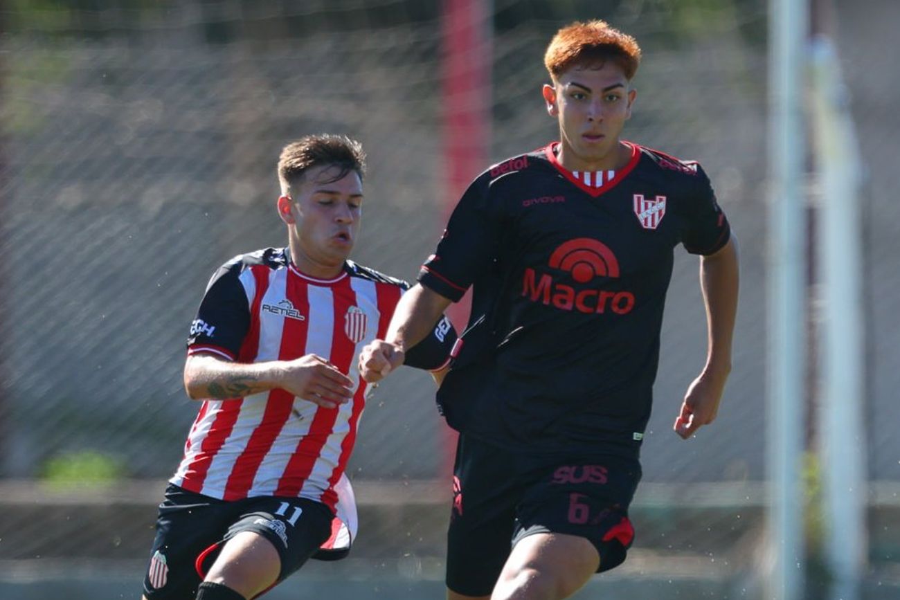 La reserva de Instituto ante Barracas. Fue empate 2-2.