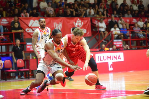 Instituto cerró la fase regular con derrota ante Quimsa en el Sandrín por la Liga Nacional.