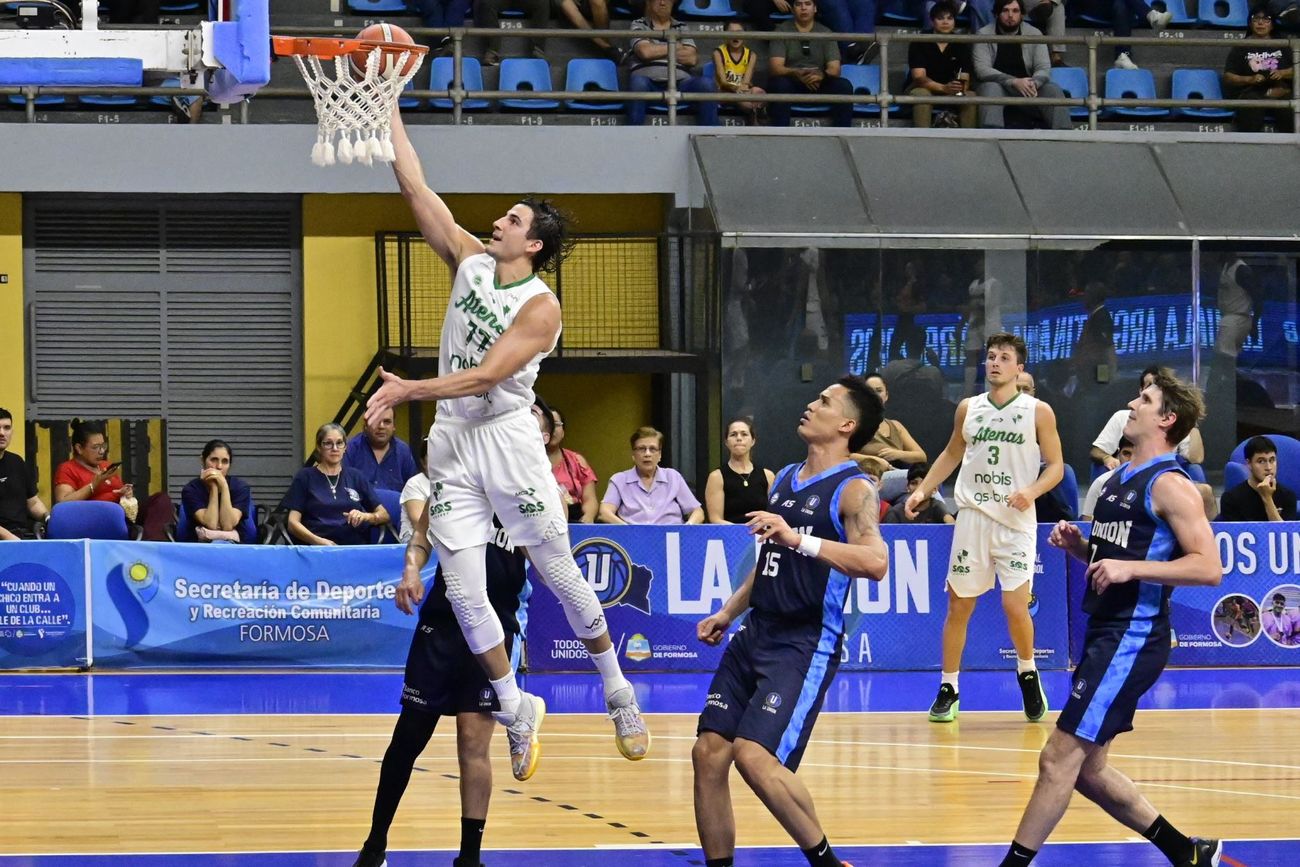 Atenas y una gran victoria en Formosa.