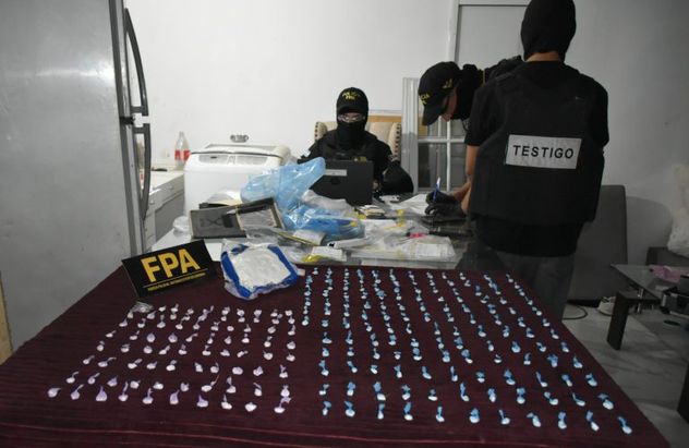 Fuerza Policial Antinarcotráfico: los allanamientos, supervisados por el Ministerio Público Fiscal, fueron llevados a cabo en los barrios Liceo III Sección, 26 de Junio y General Savio.