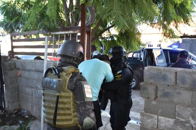 Fuerza Policial Antinarcotráfico: los allanamientos, supervisados por el Ministerio Público Fiscal, fueron llevados a cabo en los barrios Liceo III Sección, 26 de Junio y General Savio.