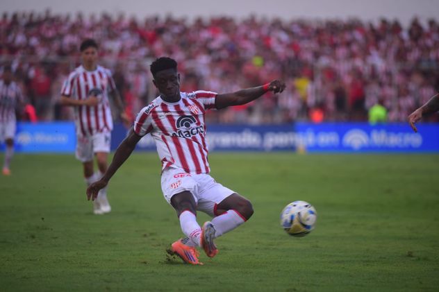 Instituto vs. Estudiantes de La Plata, en Alta Córdoba.