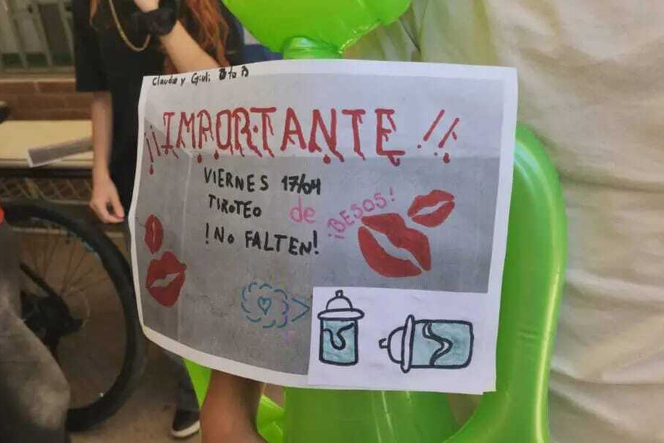 Alumnas ddel Ipem 365 René Favaloro, de Villa Carlos Paz, impulsaron una intervención contra la violencia en las escuelas semanas atrás. 