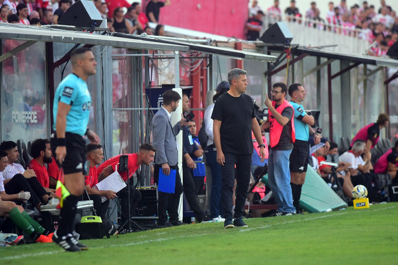 Árbitros confirmados para la Fecha 9 del Torneo Apertura: foco en los cordobeses en el cierre de la fase regular