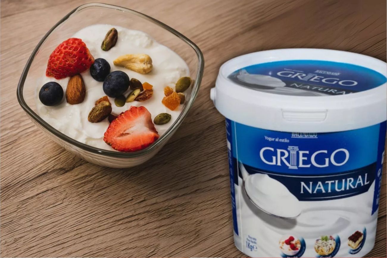 Por qué el yogur griego se vuelve viral: el efecto TikTok que cambia el consumo.