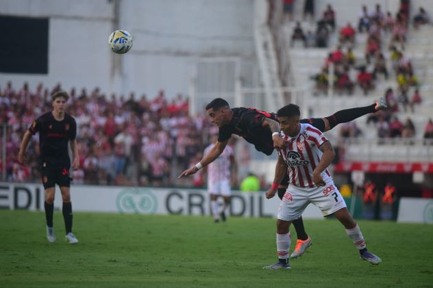 Instituto vs. Estudiantes de La Plata, en Alta Córdoba.