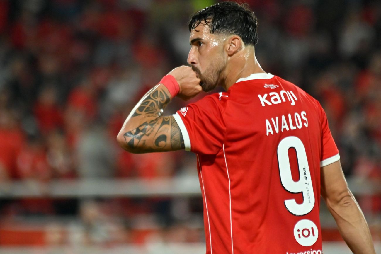 Independiente vs. Defensa y Justicia, por el Torneo Apertura.