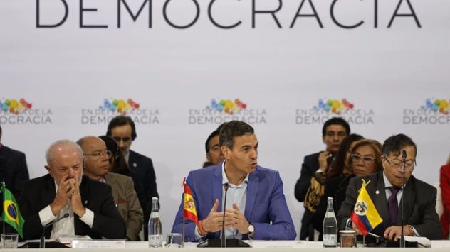 IV Cumbre en Defensa de la Democracia 2026, Barcelona, España.