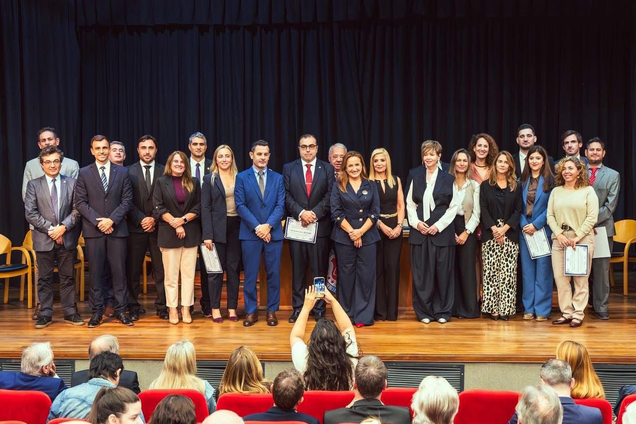 Juan Carlos Agüero y las nuevas autoridades de Fecacor asumieron este viernes.