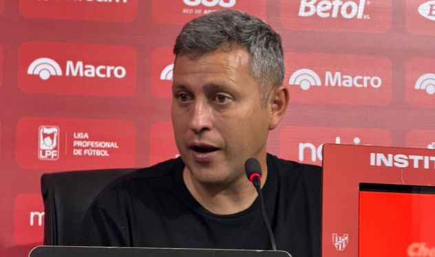 Diego Flores, DT de Instituto.