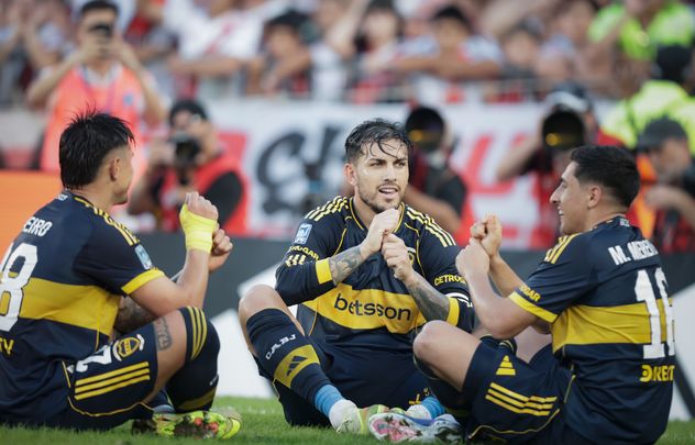 Festejo de Leandro Paredes por marcar el 1-0 de Boca ante River en el Monumental. 