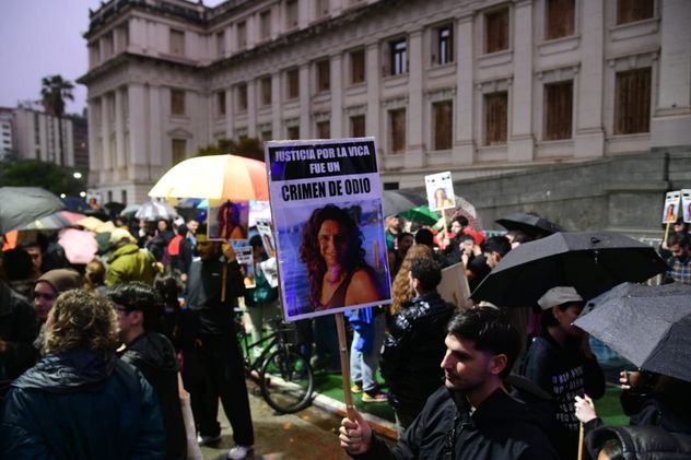 Marcha frente a tribunales por el crimen de Vica.