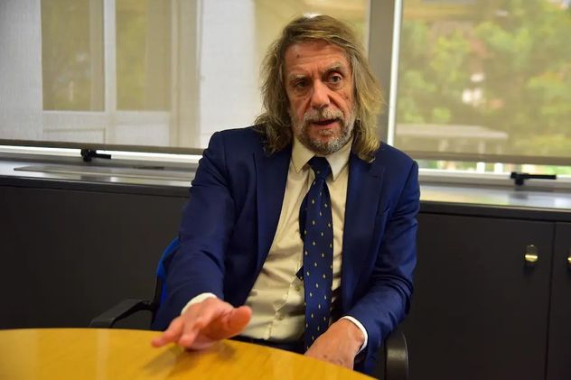 Instructor. Hasta tanto no avance el análisis de la prueba secuestrada en los allanamientos, el fiscal Gavier impidió que los denunciados asuman la Presidencia en la Caja. (La Voz)