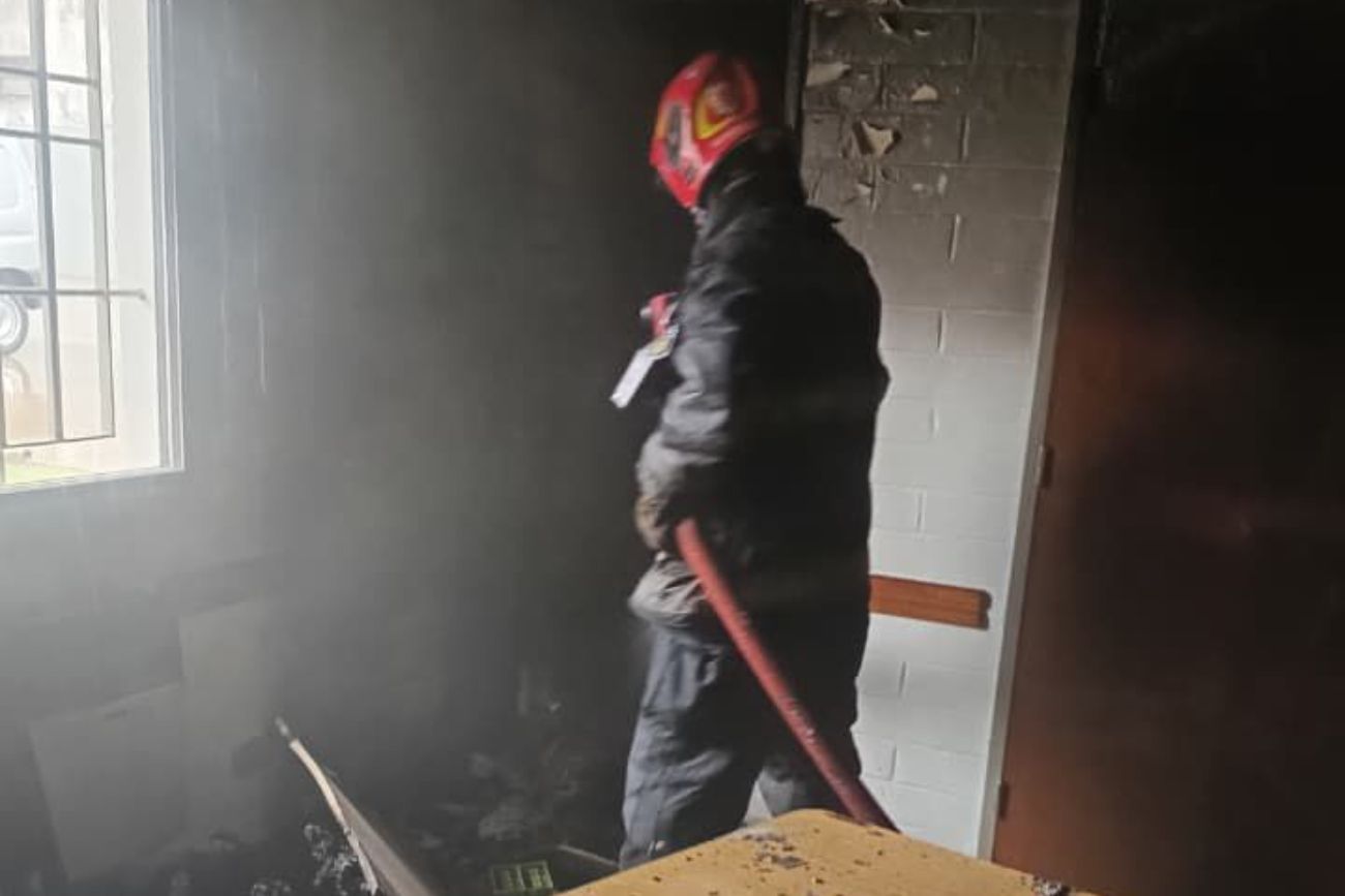 Los bomberos sofocaron un incendio en una iglesia en Córdoba: no se reportaron heridos