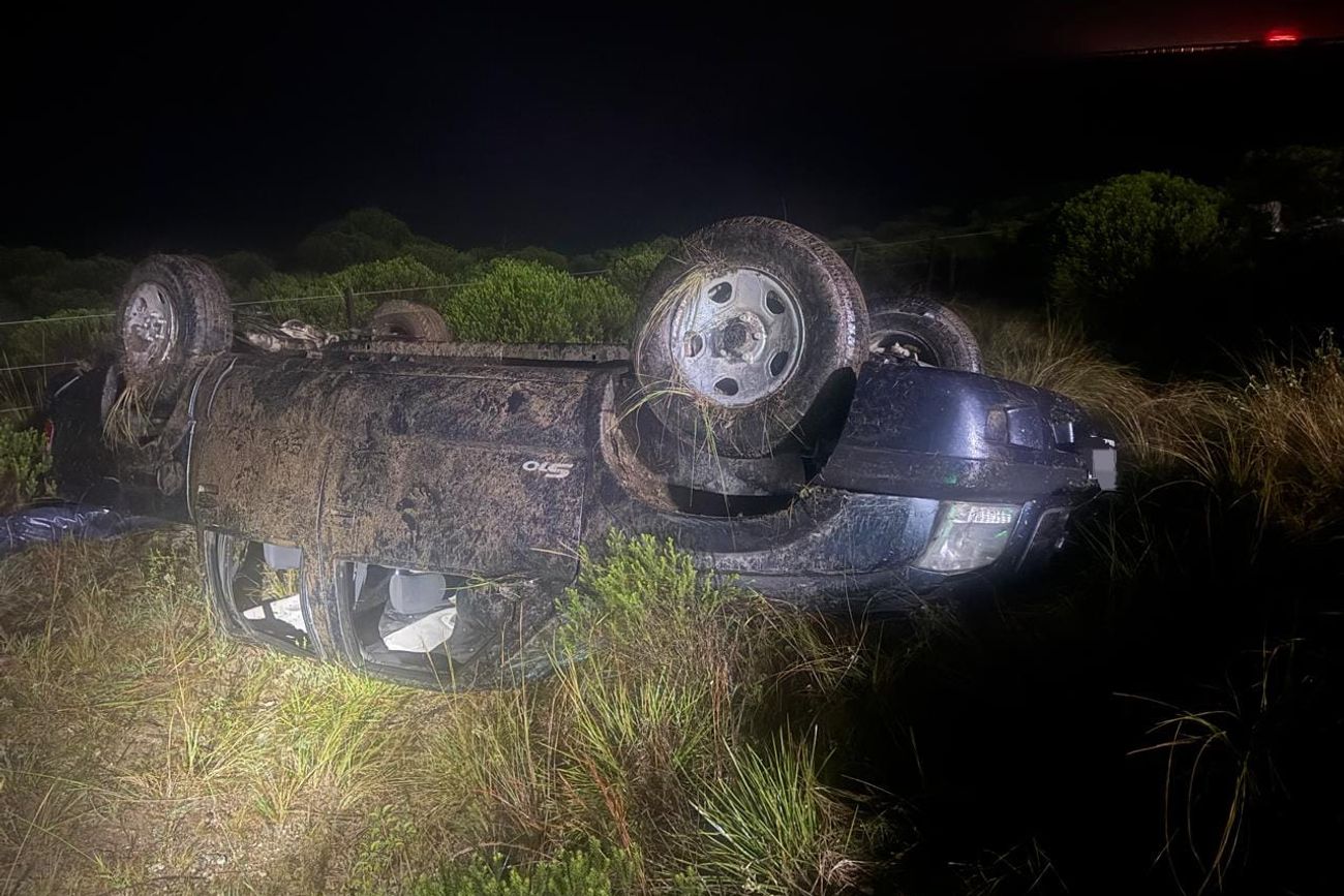 Despistó una camioneta en la ruta 28 y una mujer resultó herida. (Gentileza)